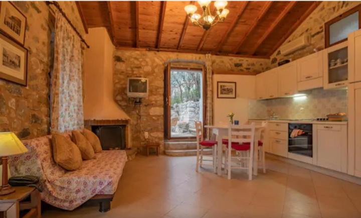 شقة Amphitrite'S House Néon Oítilon المظهر الخارجي الصورة
